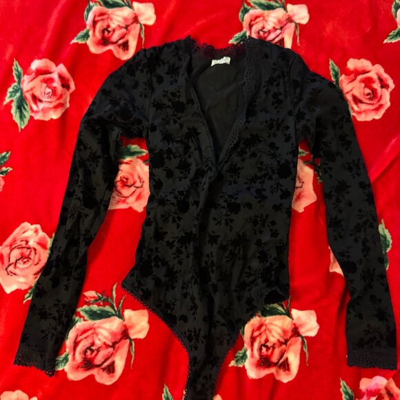 Free People Babes in Bandeaus Black Velvet Floral Lace Thong Bodysuit NWOT XS/Sm - Picture 5 of 16
